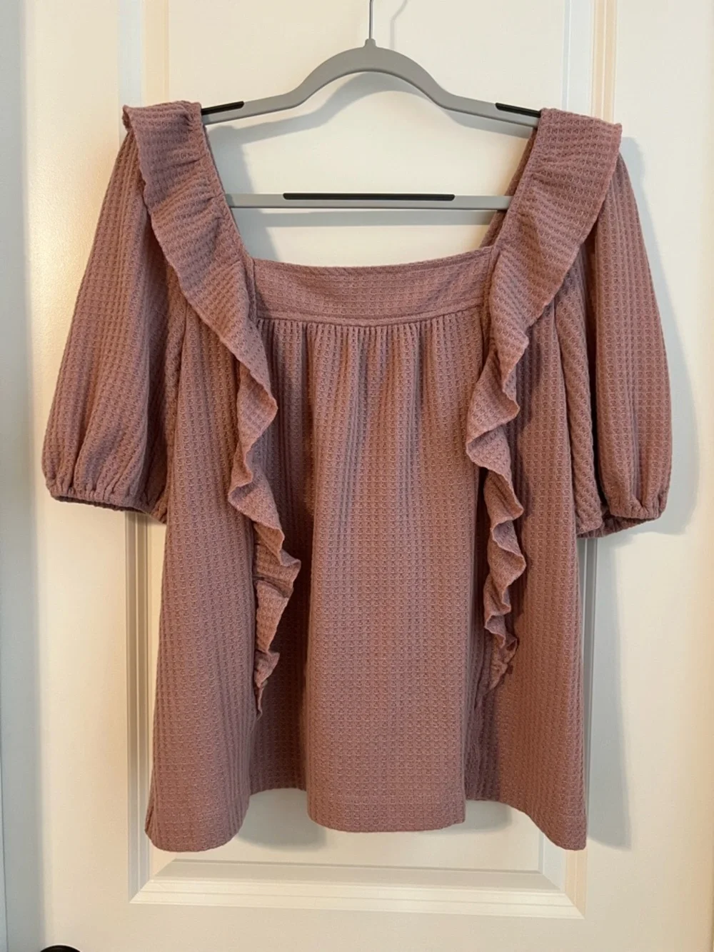 In Loom Ruffle Short-sleeve Top - L - Picture 3 of 11